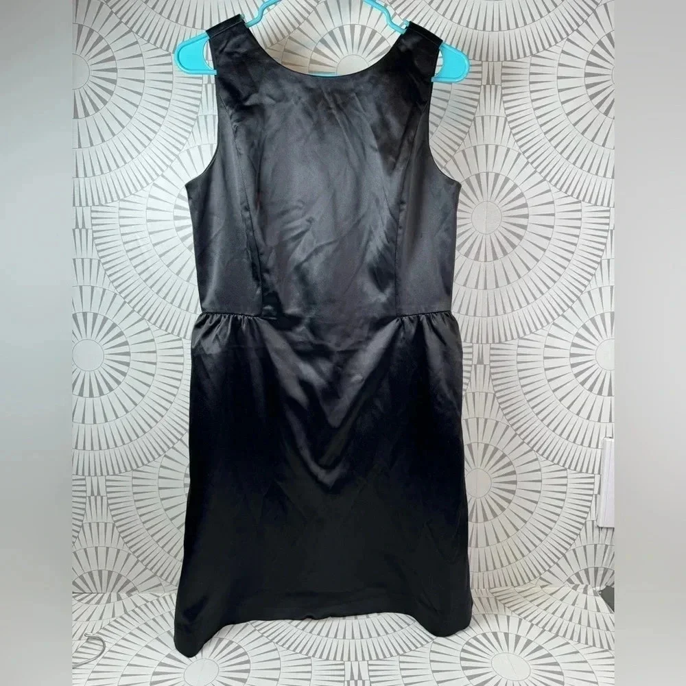 Gap Structured Fit and Flare Satin‎ Black Dress  SIZE 8